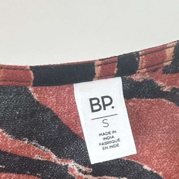 BP | Tiger Wrap Top - Picture 4 of 5